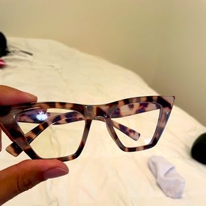 Blue light Tortoise pattern Cat shaped Glasses
